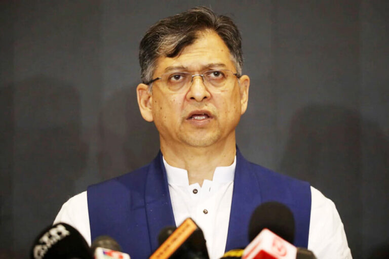 সালাহউদ্দিন আহমদ ‘একই প্যাকেজে’ আলোচনা চায় বিএনপি