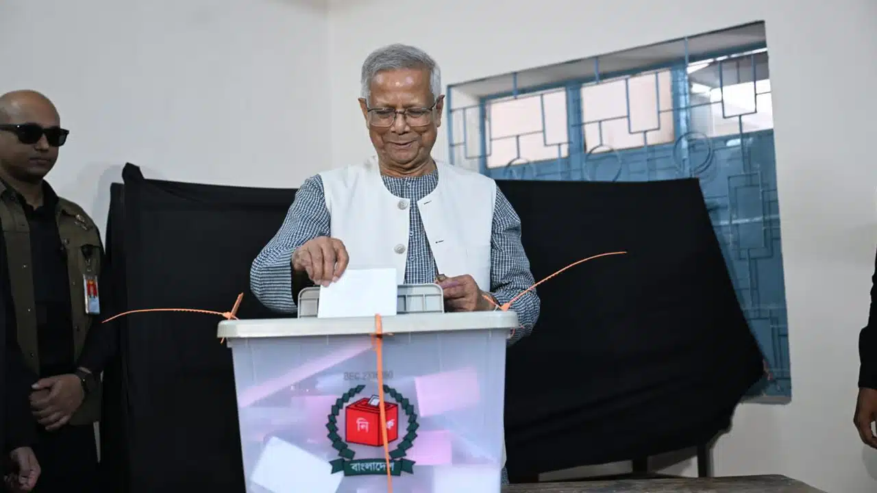 ঈদের মতো ভোট উৎসব চলছে : প্রধান উপদেষ্টা