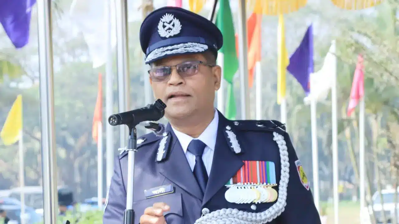 পুলিশের নতুন আইজি আলী হোসেন ফকির