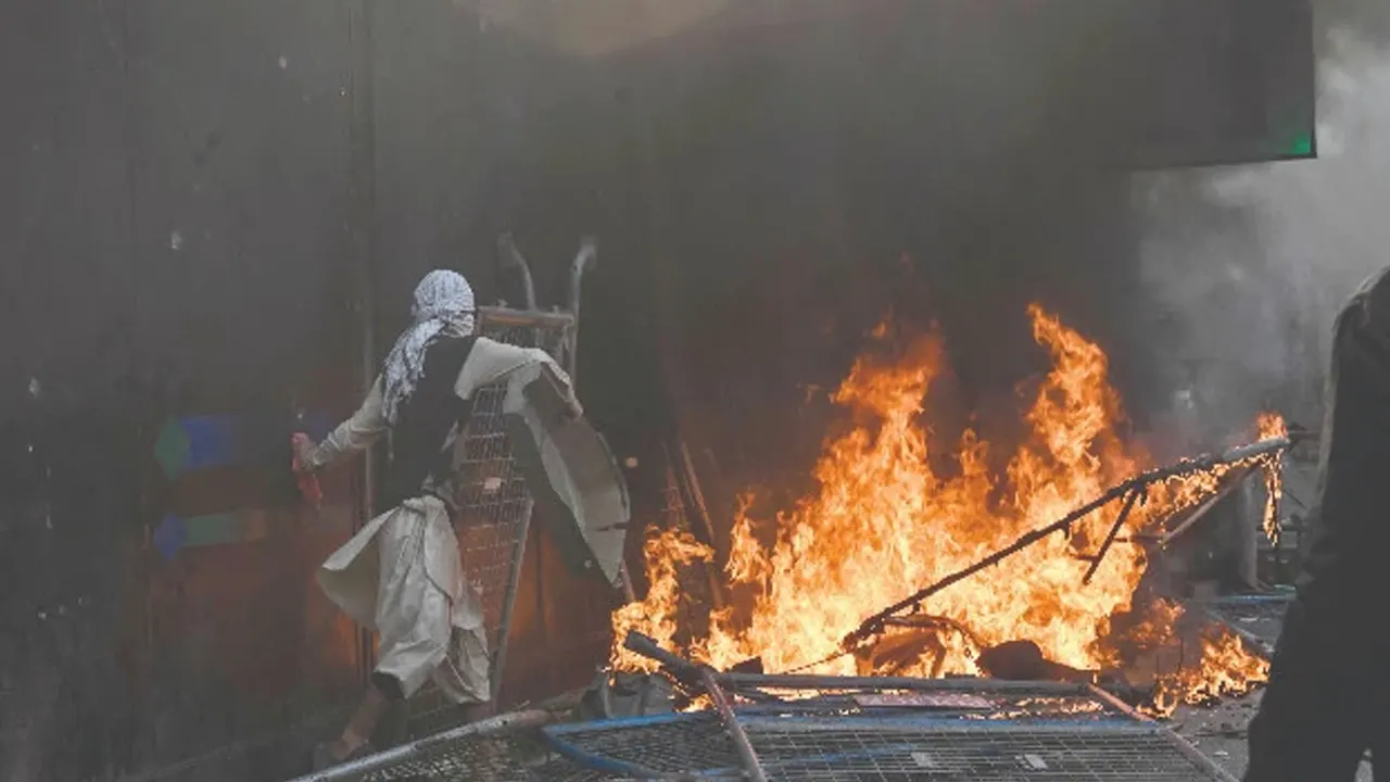 খামেনি হত্যাকাণ্ডে পাকিস্তানজুড়ে সহিংসতা, নিহত ২৩