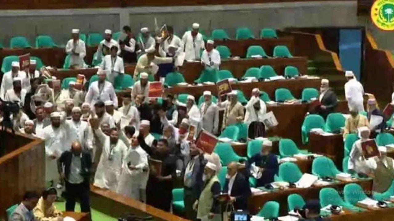 রাষ্ট্রপতির ভাষণ বর্জন করে বিরোধী দলের ওয়াক আউট