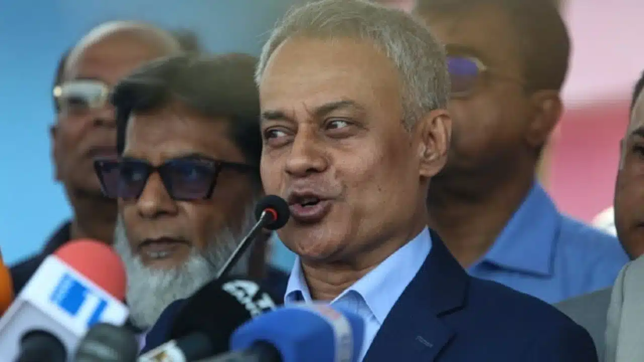 তেলের কোনো সংকট নেই, দাম বাড়ছে না : সেতুমন্ত্রী