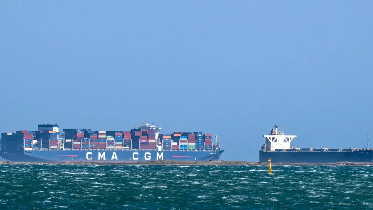 হরমুজে জাহাজ চলাচল এখনো স্বাভাবিক হয়নি