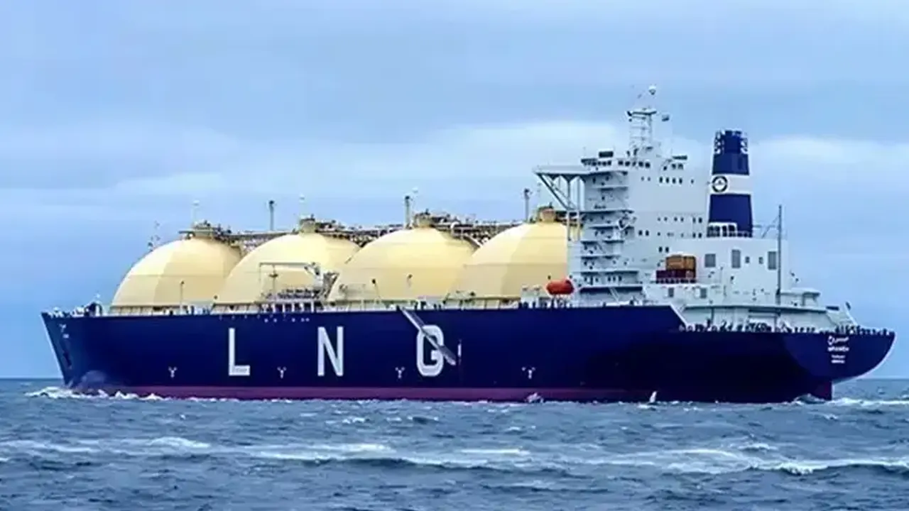 এক লাখ টন ডিজেল ও ২ কার্গো এলএনজি কিনবে সরকার