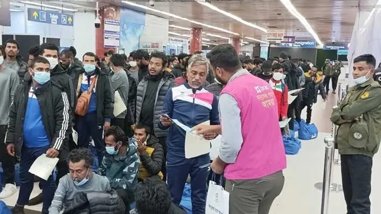 দেশে ফিরলেন লিবিয়ায় আটক ১৭৪ বাংলাদেশি