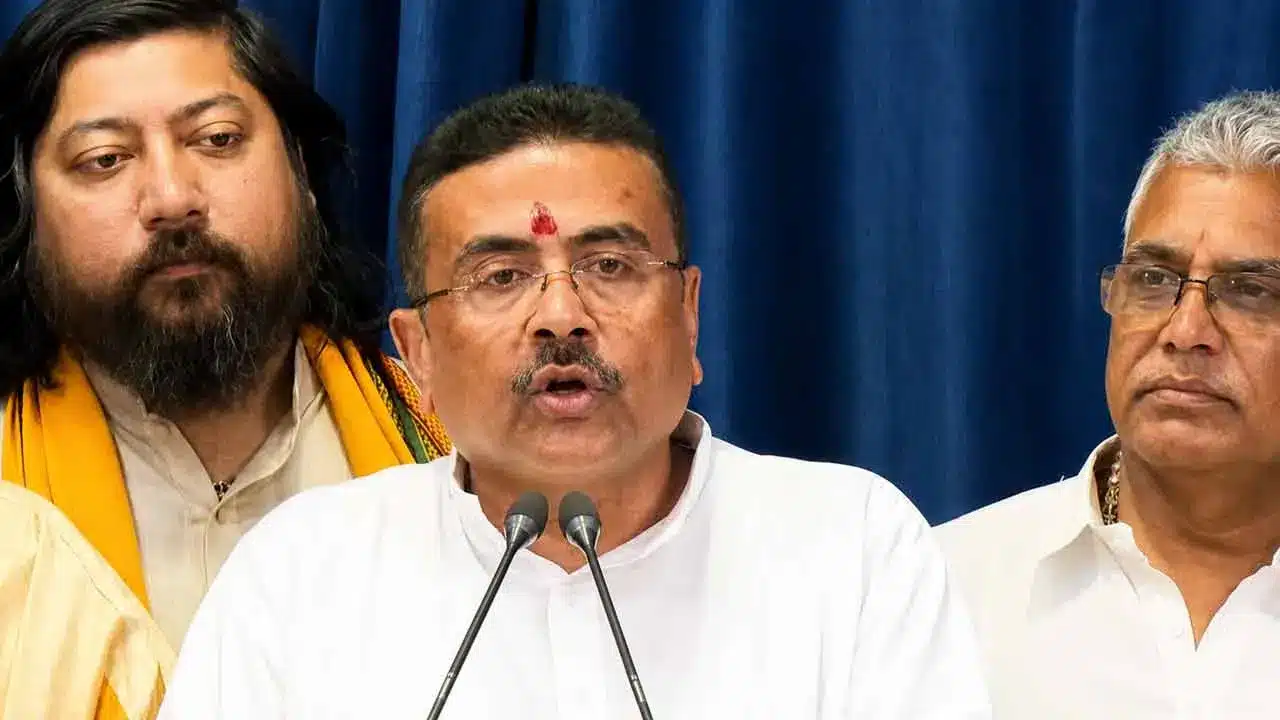বাংলাদেশ-ভারত সীমান্তে কাঁটাতার বসানোর ঘোষণা শুভেন্দুর